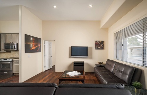 Central Scottsdale Casa | Scottsdale PV Huge Guest House, fully livable, with a private basketball court