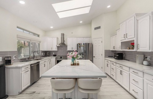 Paradise Park Vista Casa | Scottsdale Retreat 4 BR/ 3 BA # Pool #Lovely Backyard # Wifi # AC #