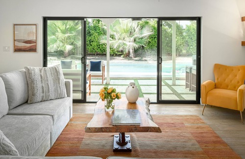 Raskin Estates Casa | Scottsdale Sunny Lux With Pool & Central Location! Vibrantly Designed Rooms!