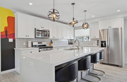 South Scottsdale Casa | Scottsdale Sunstone Villa, Modern 6BR w/Private Pool & Spa, Walk to Old Town