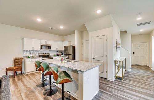 Wilson County Casa | Screened Patio: Townhome 3 Mi to Dtwn Wilson!