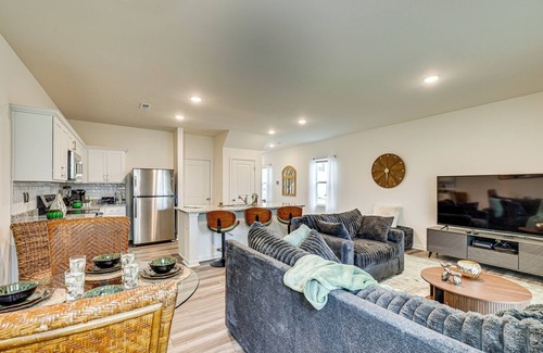 Wilson County Casa | Screened Patio: Townhome 3 Mi to Dtwn Wilson!