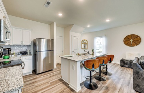 Wilson County Casa | Screened Patio: Townhome 3 Mi to Dtwn Wilson!
