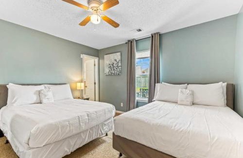 Pooler Casa | Screened Porch, Firepit, Patio! Peaceful in Pooler