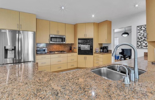North Clairemont Casa | SD Family Oasis, Great Location, Hot Tub & BBQ!