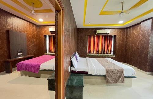 Kankroli Complejo | SD Family Resort CLUB-BAR&SPA l just 7km from shreenathji Nathdwara by SK 966o9o1oo6