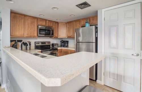 Diamond Beach Condominio | Sept!BeachBldg,SeapointeWalkout,Nxt to oceanftCondo-Steps to beach,poolsHottubs!