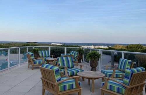 Diamond Beach Condominio | Sept!BeachBldg,SeapointeWalkout,Nxt to oceanftCondo-Steps to beach,poolsHottubs!