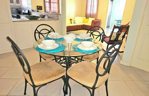Welches Casa | SEA ALL AROUND-3 bedroom house in quaint Oistins with AC, WiFi. Enjoy your stay