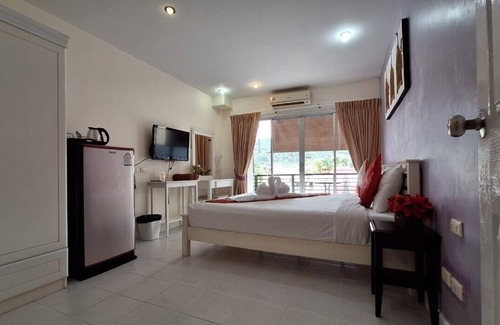 Kata Cama Y Desayuno | Sea Boss Homestay