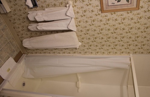 Hyannis Casa | Sea Breeze Inn