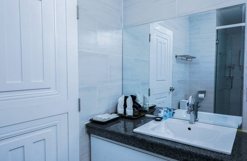 Mittakpheap Hotel | Sea Breeze Resort