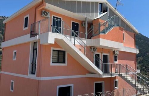 Himare Apartamento | Sea Breeze Suites