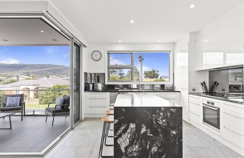 Dromana Casa | Sea Breeze The perfect holiday home for 2 families, footsteps from the beach