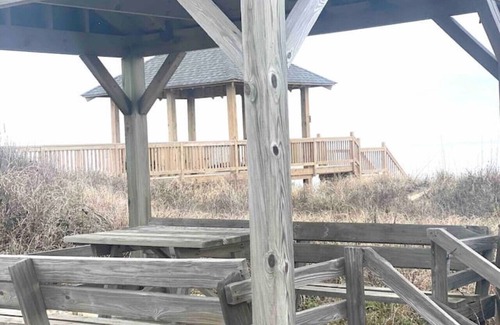 Kill Devil Hills Cabaña | Sea Captain's Cottage 2; Oceanfront Cottage Court