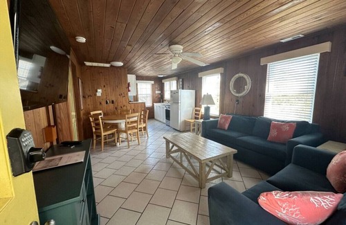 Kill Devil Hills Casa | Sea Captain's Cottage Oceanfront
