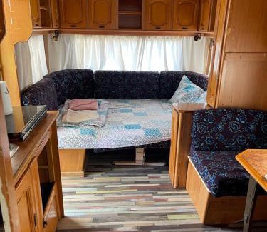Kiten Otro | SEA CARAVAN ON THE BEACH