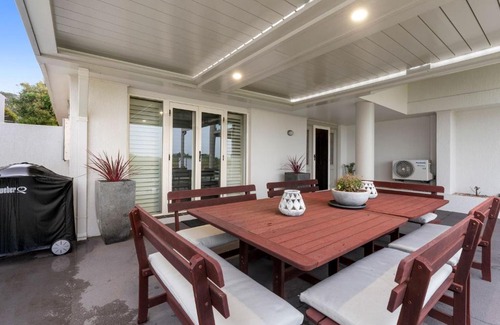 Caves Beach Casa | Sea Caves