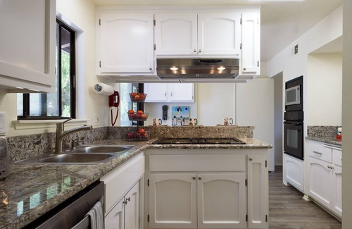 Campanil Casa | Sea Change - Hendry's Beach Hideaway
