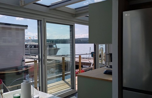 Falun Alquiler De Eote | SEA CO9 - The Houseboat Getaway