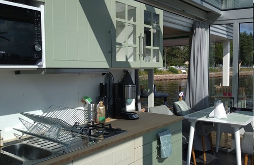 Falun Alquiler De Eote | SEA CO9 - The Houseboat Getaway