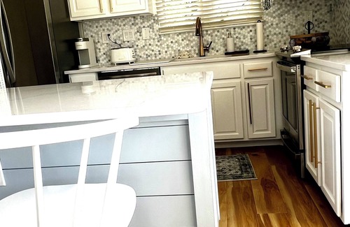 Bethany Beach Condominio | Sea Colony, Lakefront, 2 BR + Loft, Walk to Beach, tiendas y restaurante