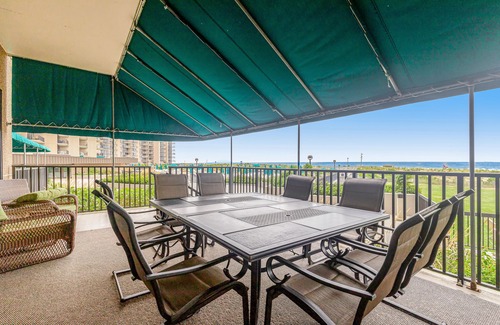Bethany Beach Condominio | Sea Colony Ocean 1st floor condo w/ pool, tennis court, and elevator