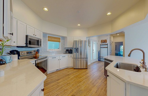 Bethany Beach Casa | Sea Colony Tennis house with tennis court, basketball court, gym, & sauna