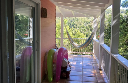 Bordeaux Mountain Cabaña | Sea Cottage - Encantador y romántico con una vista impresionante