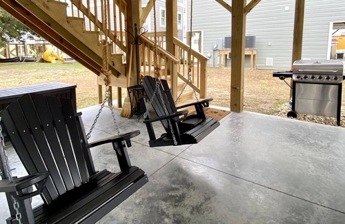 Atlantic Beach Casa | SEA DAYZ Beautiful NEW 4 Bdrm beach house steps to Windy Hill beach!