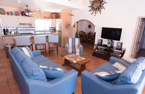 Las Conchas Casa | ESCAPE MAR EN LAS CONCHAS 3 dormitorios y 2 baños a sólo unos pasos de la playa