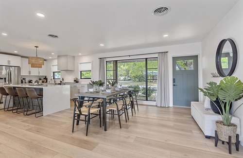 Arlington Park Casa | Sea Esta | Private Saltwater POOL + Putting Green!