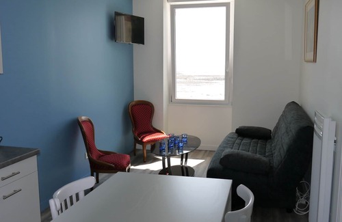 La Bernerie-en-Retz Apartamento | Sea-facing 5-person apartment, 1st floor