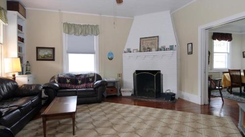 Cape May Casa | Sea Foam Manor