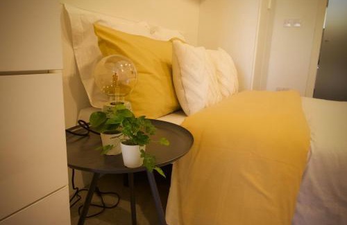 Kalkara Apartamento | Sea Front Studio with Valletta Views