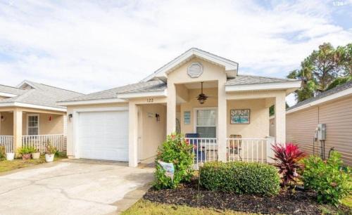 Panama City Beach Casa | Sea Glass Cottage