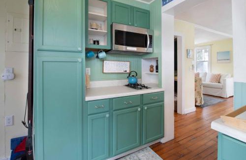 Folly Beach Casa | Sea Glass Cottage