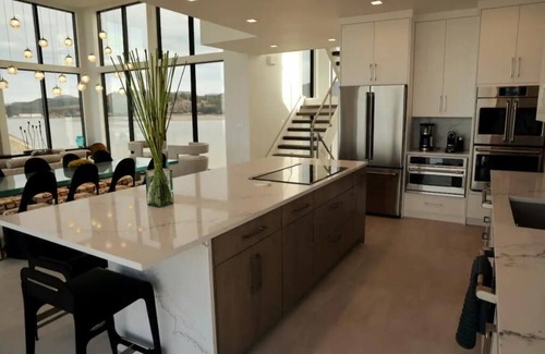 Gleneden Beach Casa | Sea Glass Oregon Villa - 360 degree Ocean Views