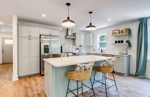 Southern Shores Casa | Sea Glass Shack | 2,025 ft to the beach | Private Pool and Hot Tub