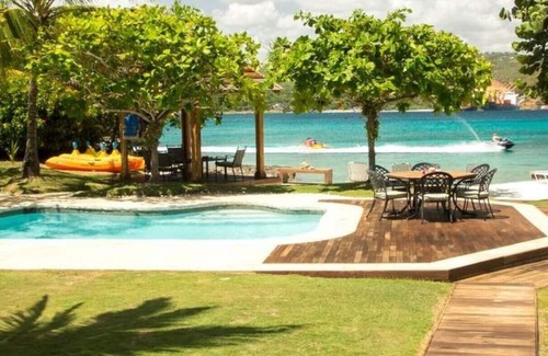 Discovery Bay Villa | UVAS EN LA PLAYA DE JAMAICA - Villa de lujo con 6 camas en la playa en Discovery Bay - PERSONAL INCLUIDO