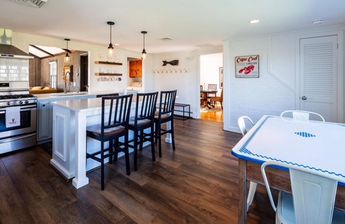 West Dennis Casa | "Sea Gypsy" Waterfront recientemente renovado, hermosas vistas, muelle, playa!