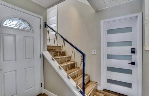 Mission Beach Casa | Sea house at Sea shore - 4 bedroom 3 bath - 14 ppl