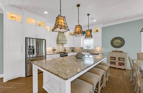 Crystal Beach Casa | Sea It All | Beachfront | 2 King Primary's