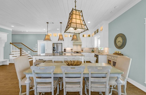 Crystal Beach Casa | Sea It All | Beachfront | 2 King Primary's