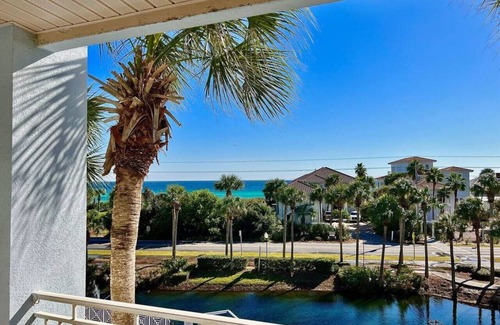 Gulf Place Condominio | Sea La Vie Cabanas Condo #308 4 Pools, Private Beach Access, Hot Tubs, Shopping
