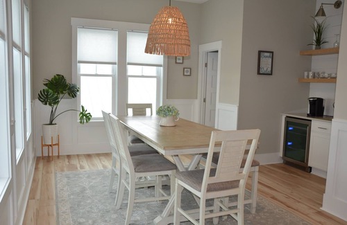 Wilmington Beach Casa | Sea La Vie, 5 BR, 4.5 Bath Townhome, 1 block to beach