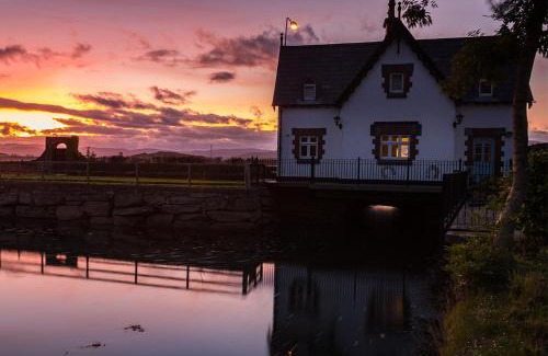 Bantry Casa | Sea Lodge Holiday Home by Trident Holiday Homes