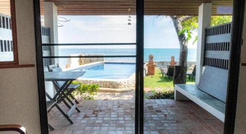 Hua Hin Hotel | Sea Memories White Sand Beach Hotel