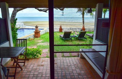 Hua Hin Hotel | Sea Memories White Sand Beach Hotel
