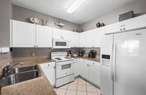 Frangista Beach Condominio | Sea N'Blue*Pool+Hot Tub*Dogs OK*Walk to Beach!